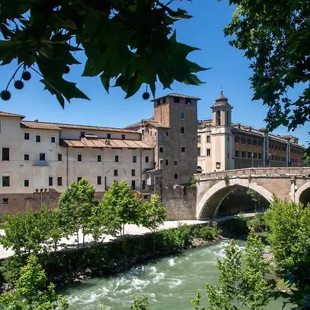 펜션 Sant'ambrogio 7 *