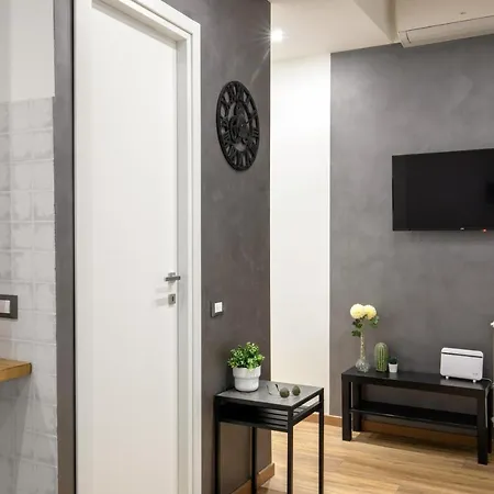 Sant'ambrogio 7 Holiday home