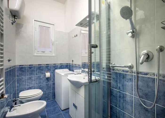 Sant'ambrogio 7 Holiday home *