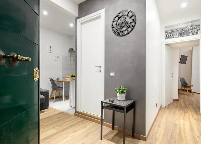 Holiday home Sant'ambrogio 7 *